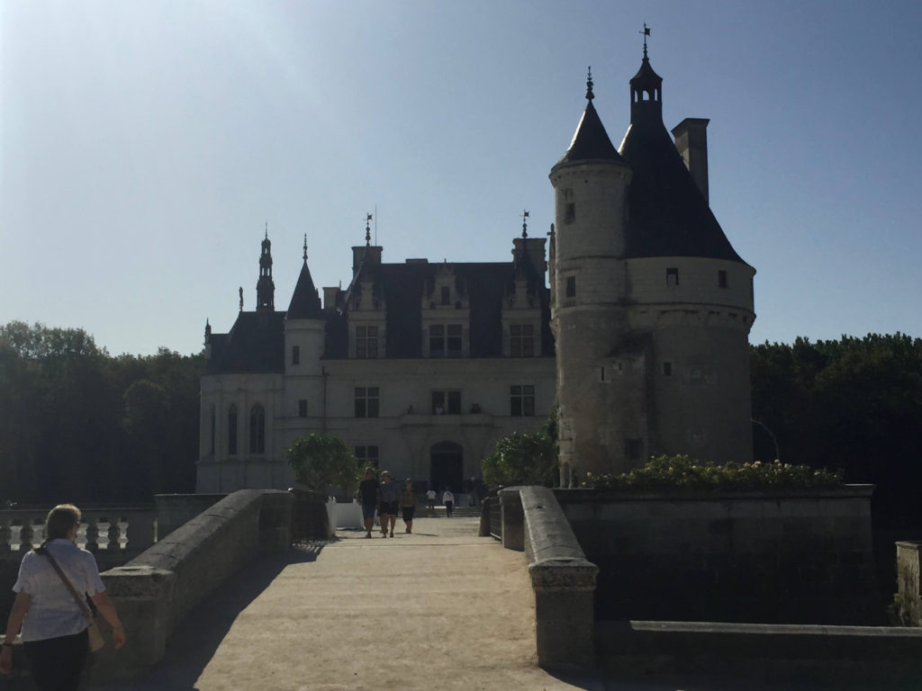 full view of Chateau de Chenonceau