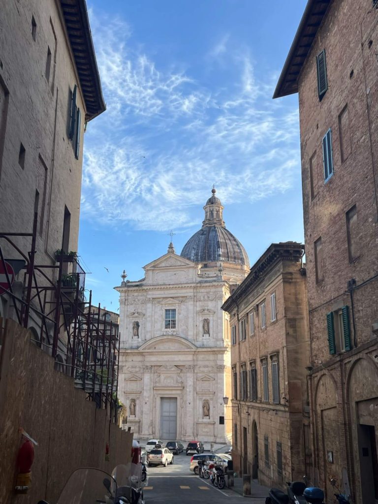 a church in siena italy