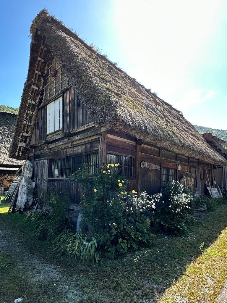 A Gassho-Zukuri House In Ogimachi And Ainokura
