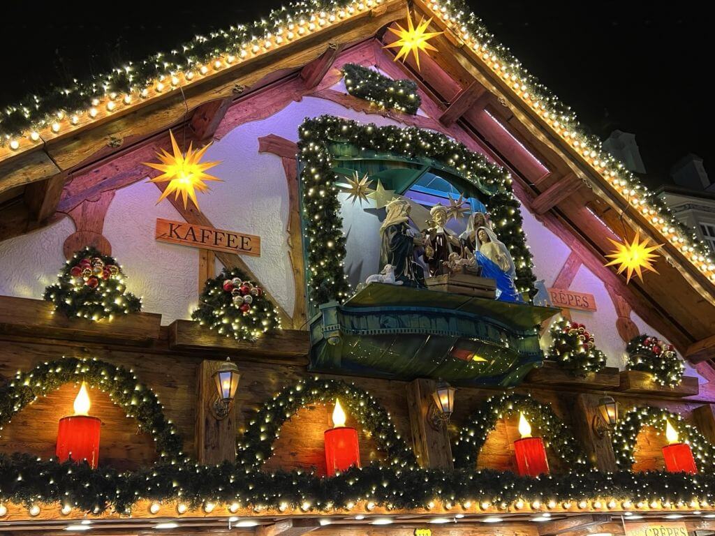 A Vendor's Stand Decorated With Christmas Decorations At Munich's Christmas Market